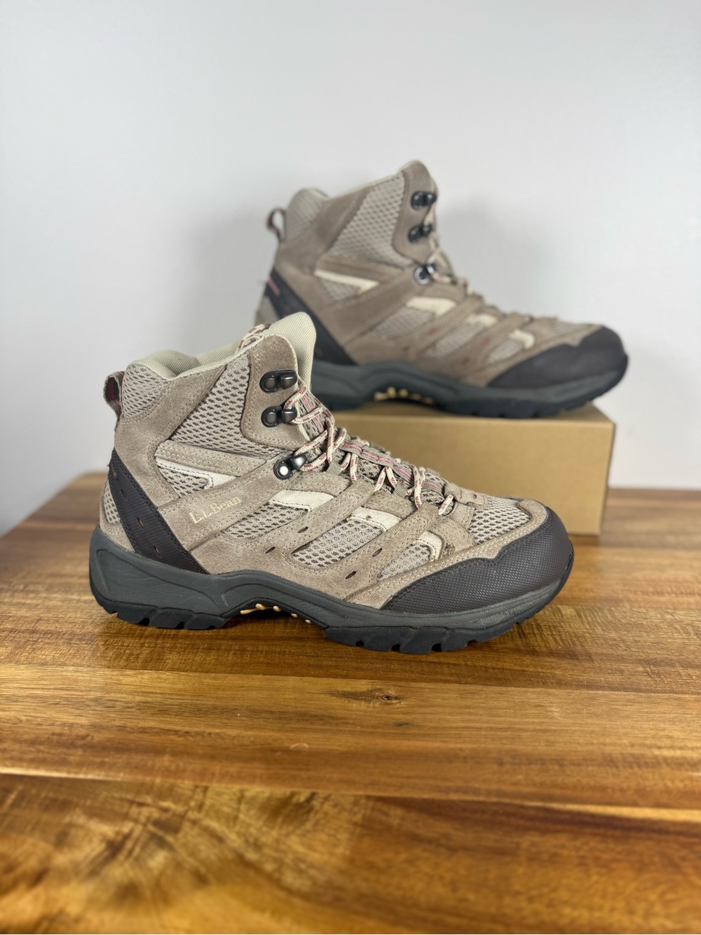 L.L. Bean Mid Height Hiking Boots Tan Suede and Mesh Size 11